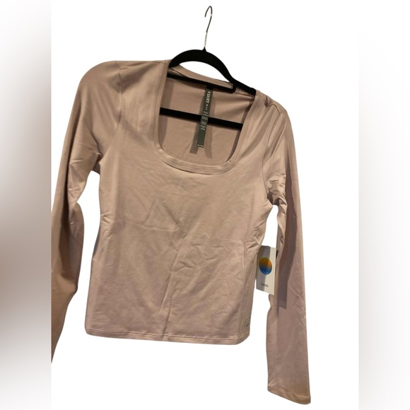 NWT Vuori halo essential scoop VINTAGE ROSE HEATHER Size: M - Picture 1 of 5